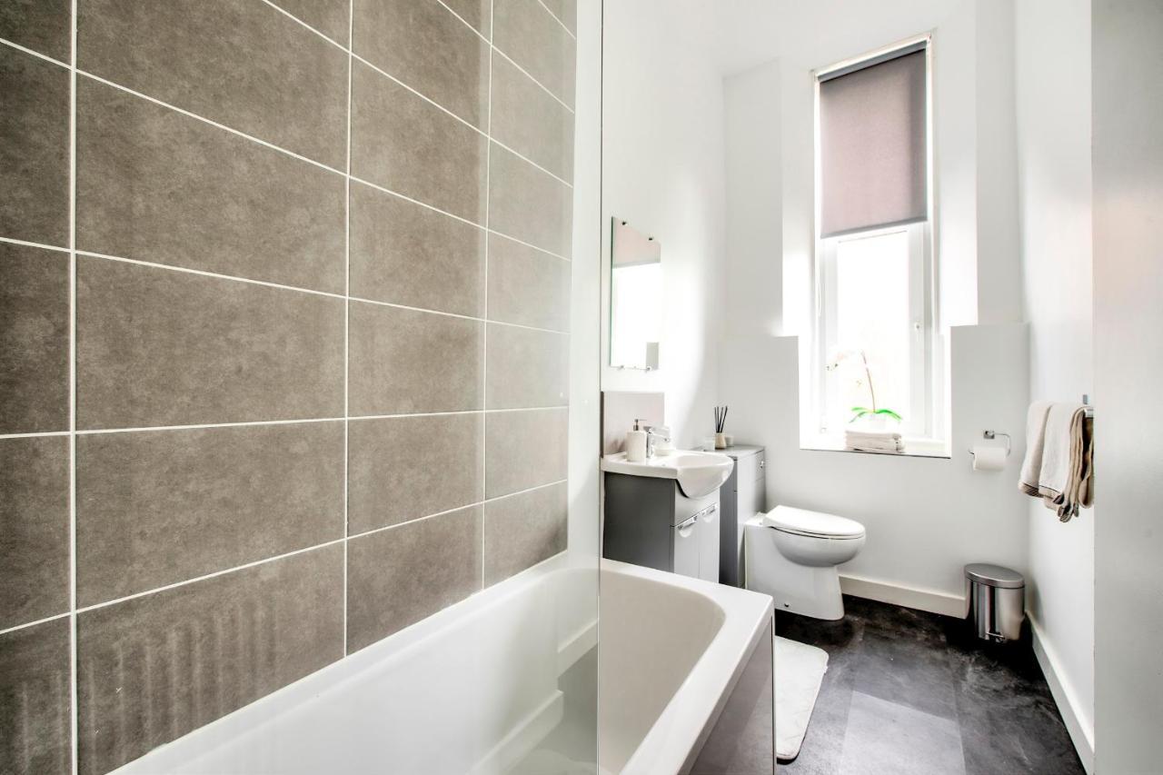 Pass The Keys Stylish 2 Bed In Heart Of West End Apartamento Glasgow Exterior foto
